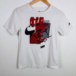 Nike Air Jordan Boys' White Graphic T-Shirt Kids Fits 10-12 Years‎
